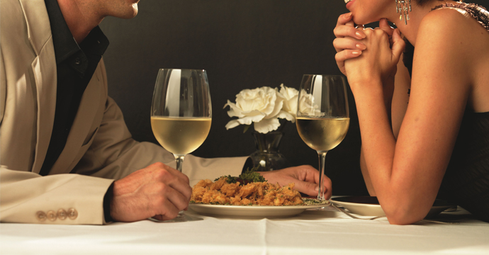 couple in restaurant